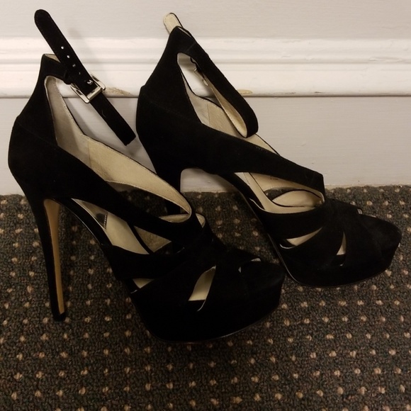 Michael Kors Leighton Heel - Picture 2 of 3